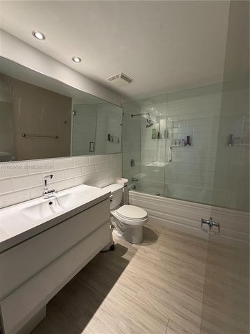 690 SW 1st Ct 2524, Miami, FL 33130