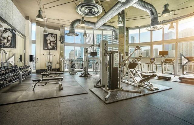 690 SW 1st Ct 2524, Miami, FL 33130