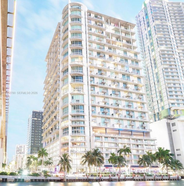 690 SW 1st Ct 2524, Miami, FL 33130