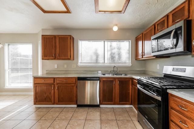 7447 Woodland West Drive, Houston, TX 77040