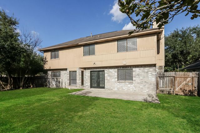 7447 Woodland West Drive, Houston, TX 77040