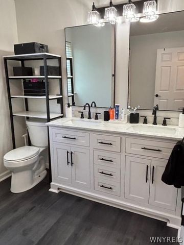 6356 Heritage Point North, Lockport Town, NY 14094