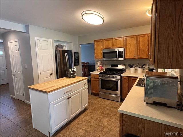 6356 Heritage Point North, Lockport Town, NY 14094