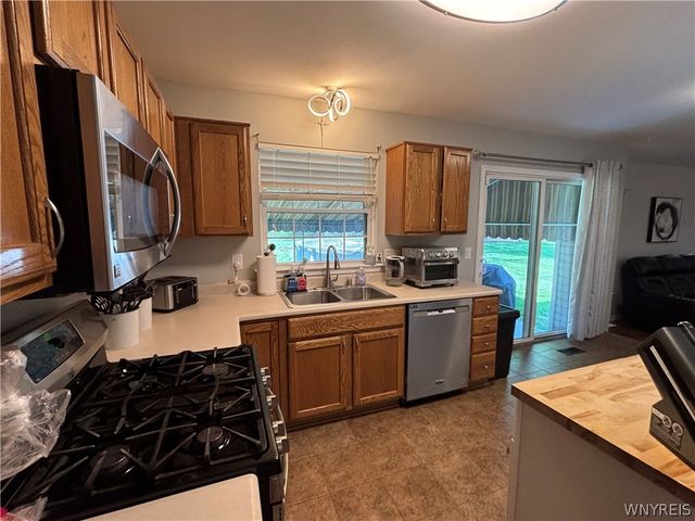 6356 Heritage Point North, Lockport Town, NY 14094