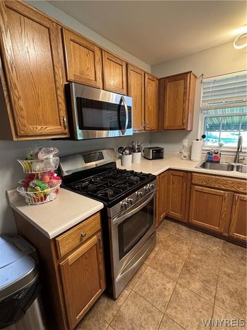 6356 Heritage Point North, Lockport Town, NY 14094