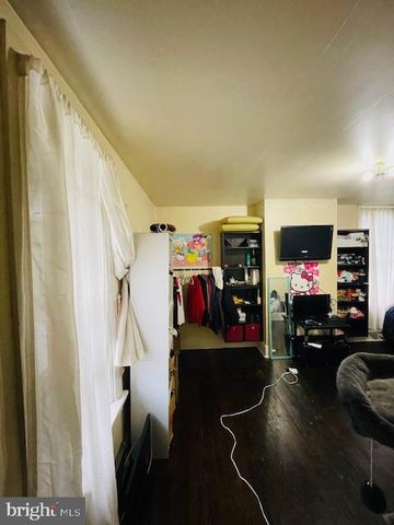 572 HOLLYWELL AVENUE, Chambersburg, PA 17201