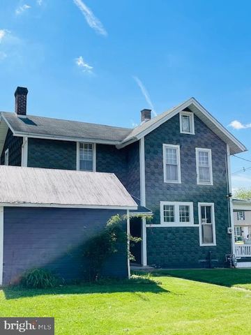 572 HOLLYWELL AVENUE, Chambersburg, PA 17201
