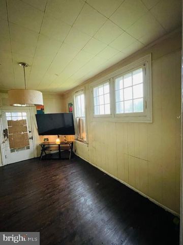 572 HOLLYWELL AVENUE, Chambersburg, PA 17201