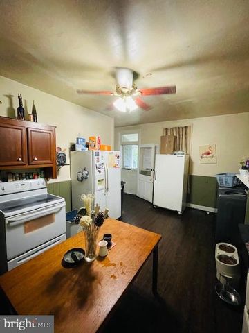 572 HOLLYWELL AVENUE, Chambersburg, PA 17201