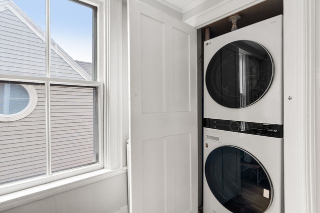 1 Mason St 2, Marblehead, MA 01945