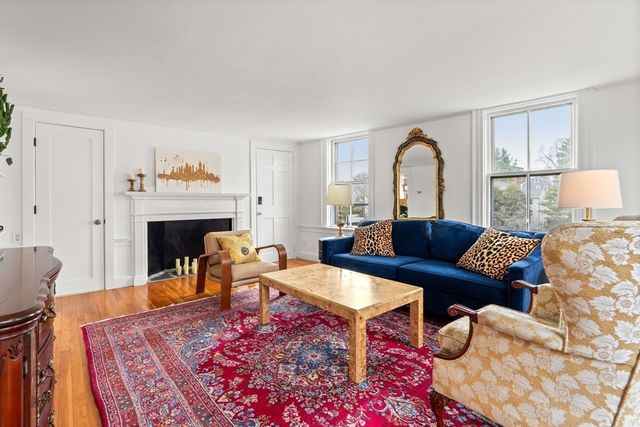 1 Mason St 2, Marblehead, MA 01945