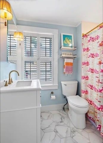 1 Mason St 2, Marblehead, MA 01945