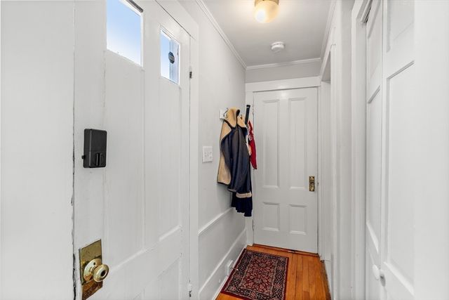 1 Mason St 2, Marblehead, MA 01945