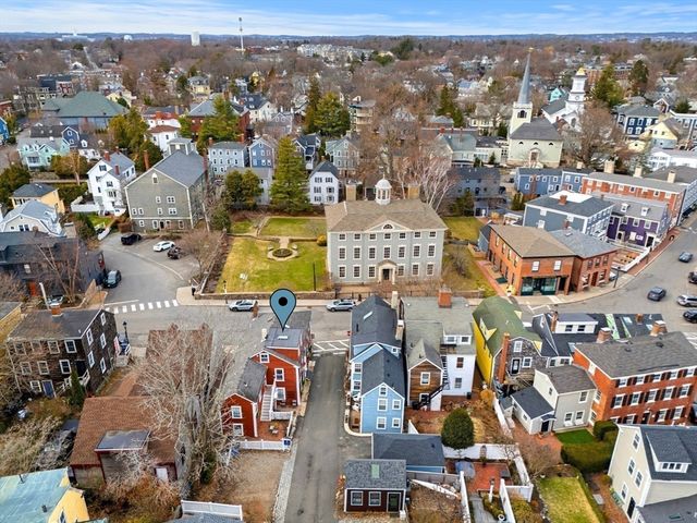 1 Mason St 2, Marblehead, MA 01945