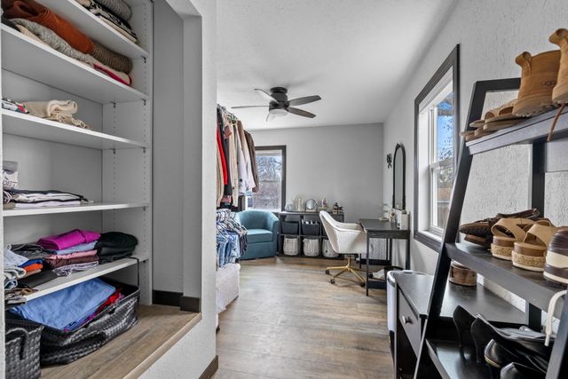 820 NE 9th Ave, Minot, ND 58703