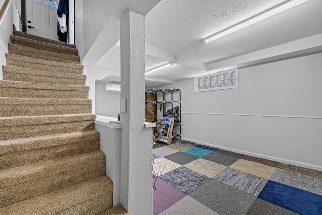 820 NE 9th Ave, Minot, ND 58703