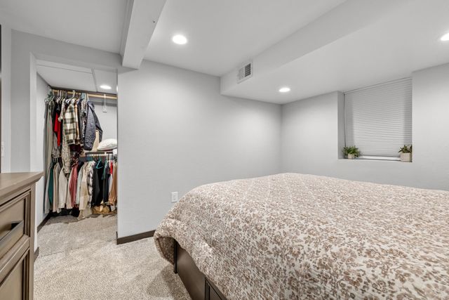 820 NE 9th Ave, Minot, ND 58703