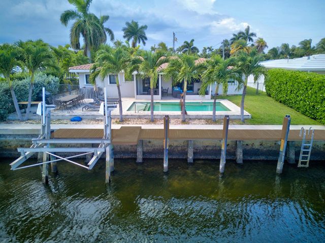 2542 SE 10th Street, Pompano Beach, FL 33062