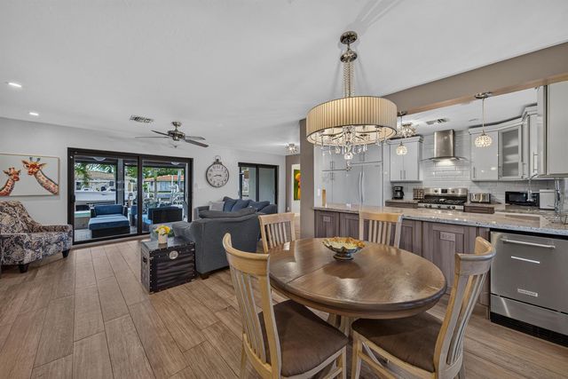 2542 SE 10th Street, Pompano Beach, FL 33062