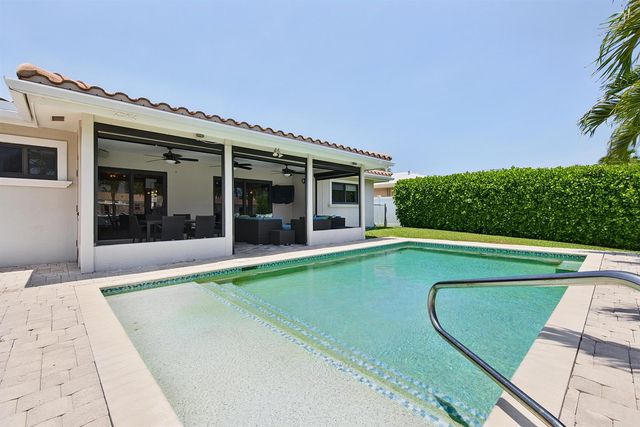 2542 SE 10th Street, Pompano Beach, FL 33062