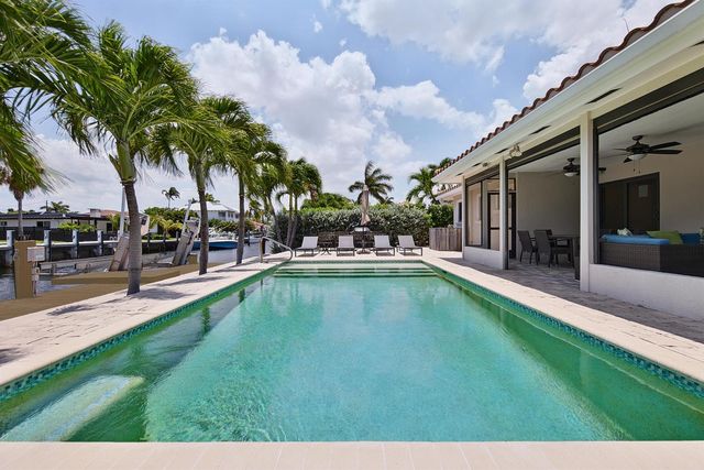 2542 SE 10th Street, Pompano Beach, FL 33062