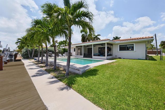 2542 SE 10th Street, Pompano Beach, FL 33062