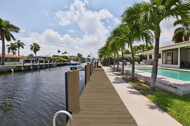 2542 SE 10th Street, Pompano Beach, FL 33062