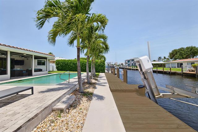 2542 SE 10th Street, Pompano Beach, FL 33062