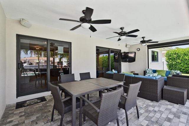2542 SE 10th Street, Pompano Beach, FL 33062