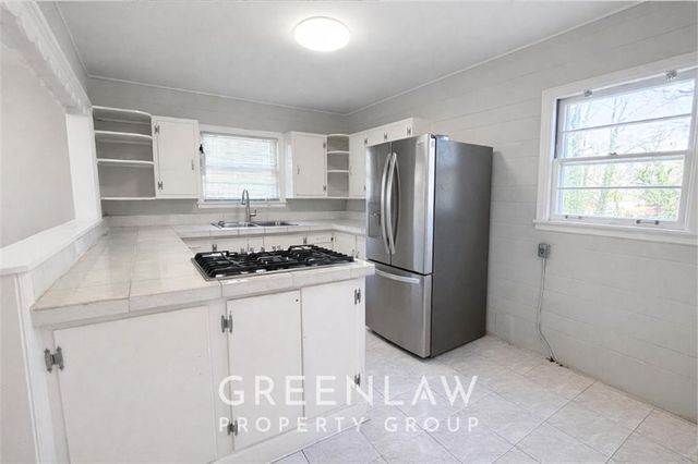 1944 Lyle Avenue, College Park, GA 30337