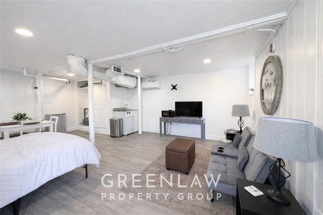 1944 Lyle Avenue, College Park, GA 30337