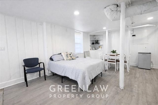 1944 Lyle Avenue, College Park, GA 30337