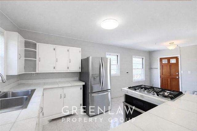 1944 Lyle Avenue, College Park, GA 30337