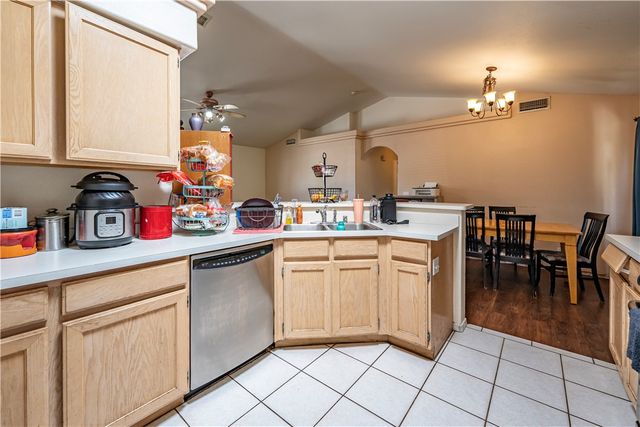 3284 N Yavapai Street, Kingman, AZ 86401