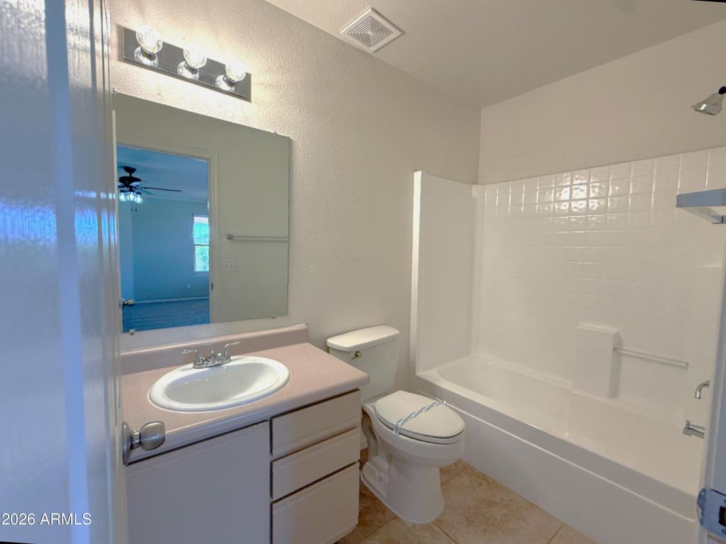 Image 12 of property listing at 13349 W CANYON CREEK Drive, Surprise, AZ 85374