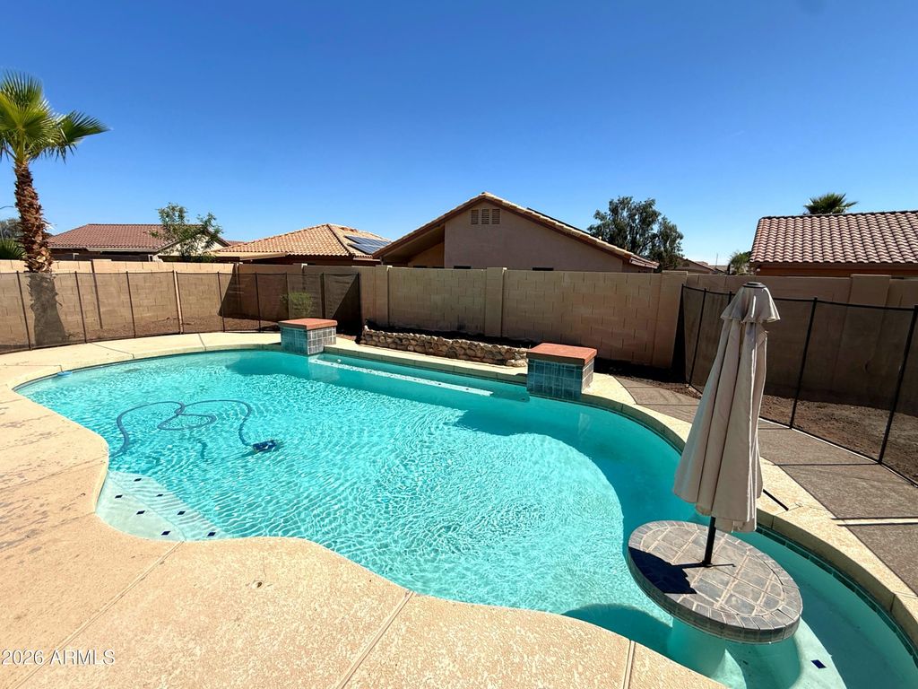 Image 16 of property listing at 13349 W CANYON CREEK Drive, Surprise, AZ 85374