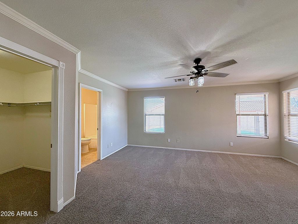 Image 9 of property listing at 13349 W CANYON CREEK Drive, Surprise, AZ 85374