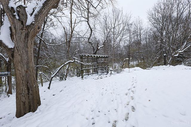 690 Kensington Court, Hamilton Twp, OH 45039