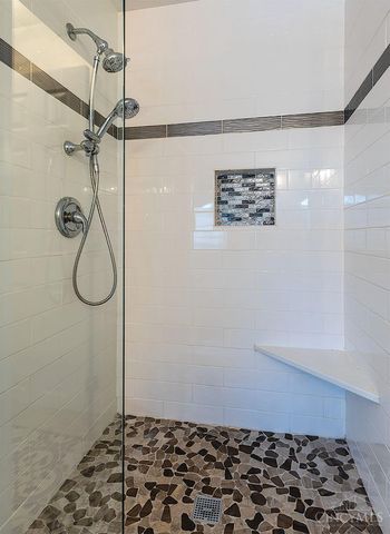 690 Kensington Court, Hamilton Twp, OH 45039