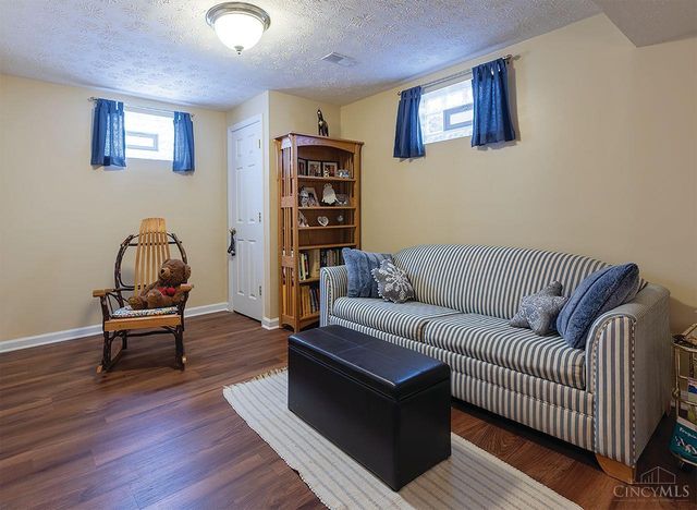 690 Kensington Court, Hamilton Twp, OH 45039