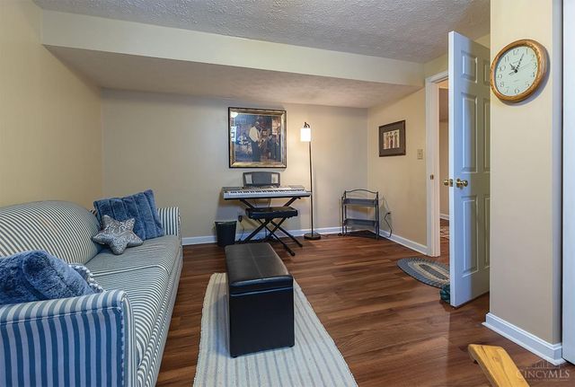 690 Kensington Court, Hamilton Twp, OH 45039