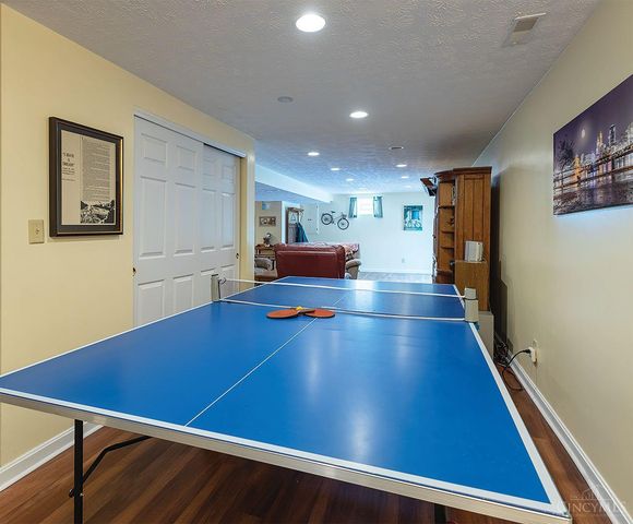 690 Kensington Court, Hamilton Twp, OH 45039