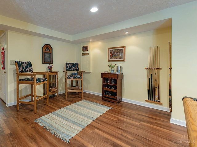 690 Kensington Court, Hamilton Twp, OH 45039