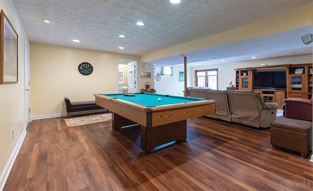 690 Kensington Court, Hamilton Twp, OH 45039