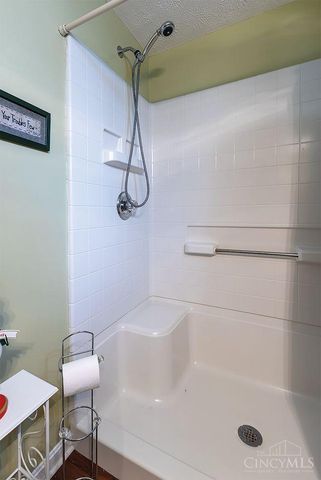 690 Kensington Court, Hamilton Twp, OH 45039