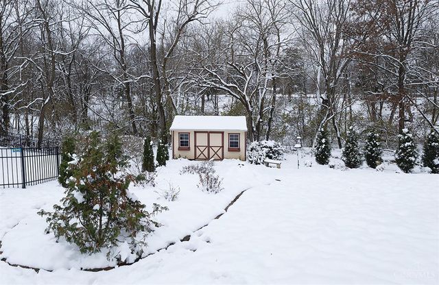 690 Kensington Court, Hamilton Twp, OH 45039