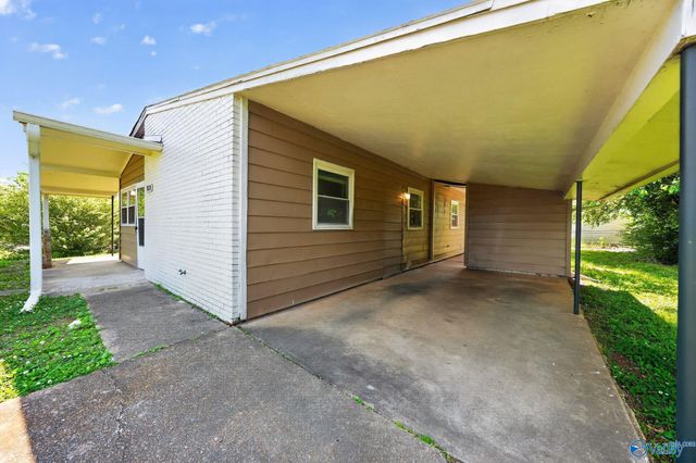 3824 Crane Drive NE, Huntsville, AL 35811