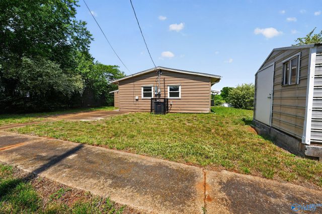 3824 Crane Drive NE, Huntsville, AL 35811
