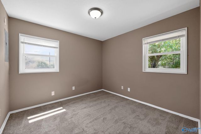 3824 Crane Drive NE, Huntsville, AL 35811