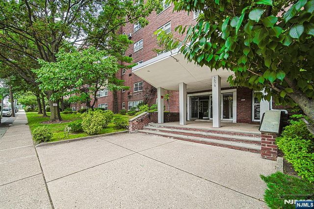 1575 Center Avenue 3F, Fort Lee, NJ 07024